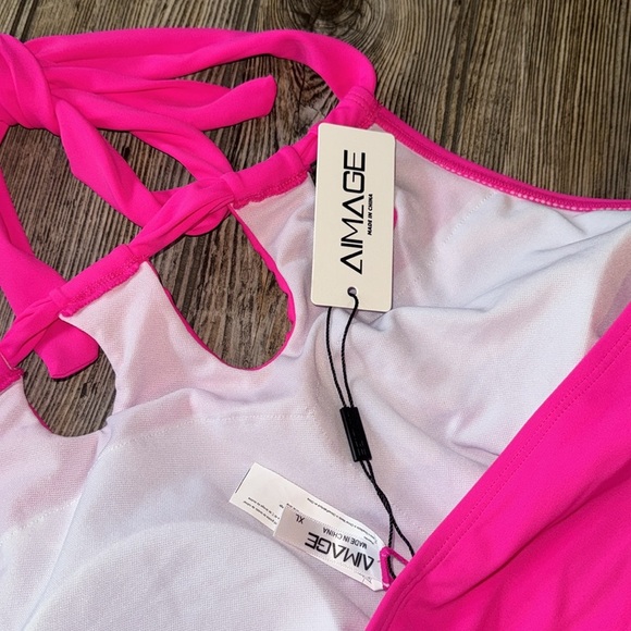 Hot pink swimsuit one piece halter xl new lined removable cups swim - Picture 4 of 4